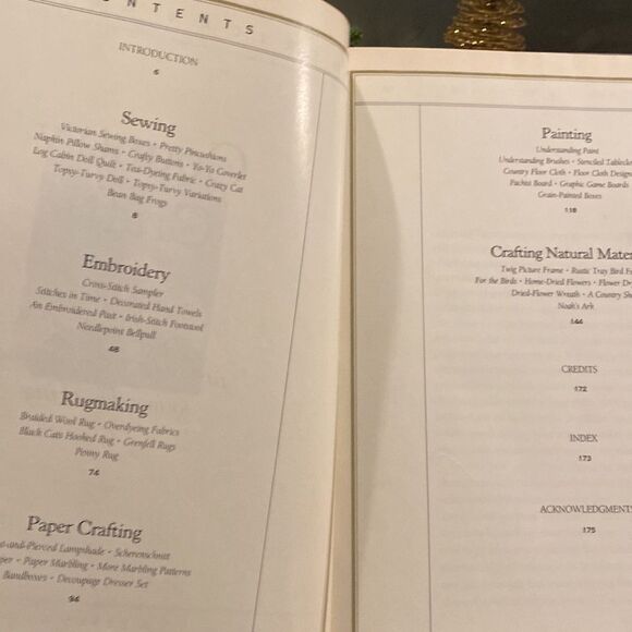 Time Life American Country “Country Crafts”Hardback Decorating Book
1989 - Picture 8 of 8